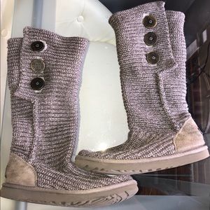 UGG Grey knit boots